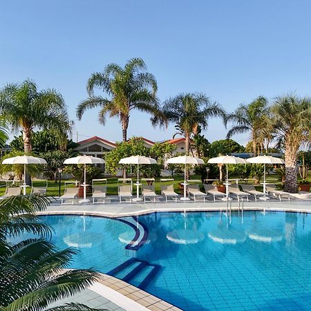Hotel Damanse Санта-Доменика Экстерьер фото