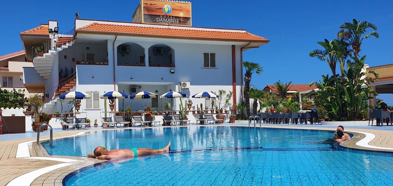 Hotel Damanse Санта-Доменика Экстерьер фото