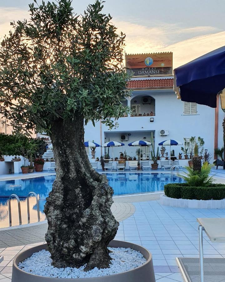 Hotel Damanse Санта-Доменика Экстерьер фото