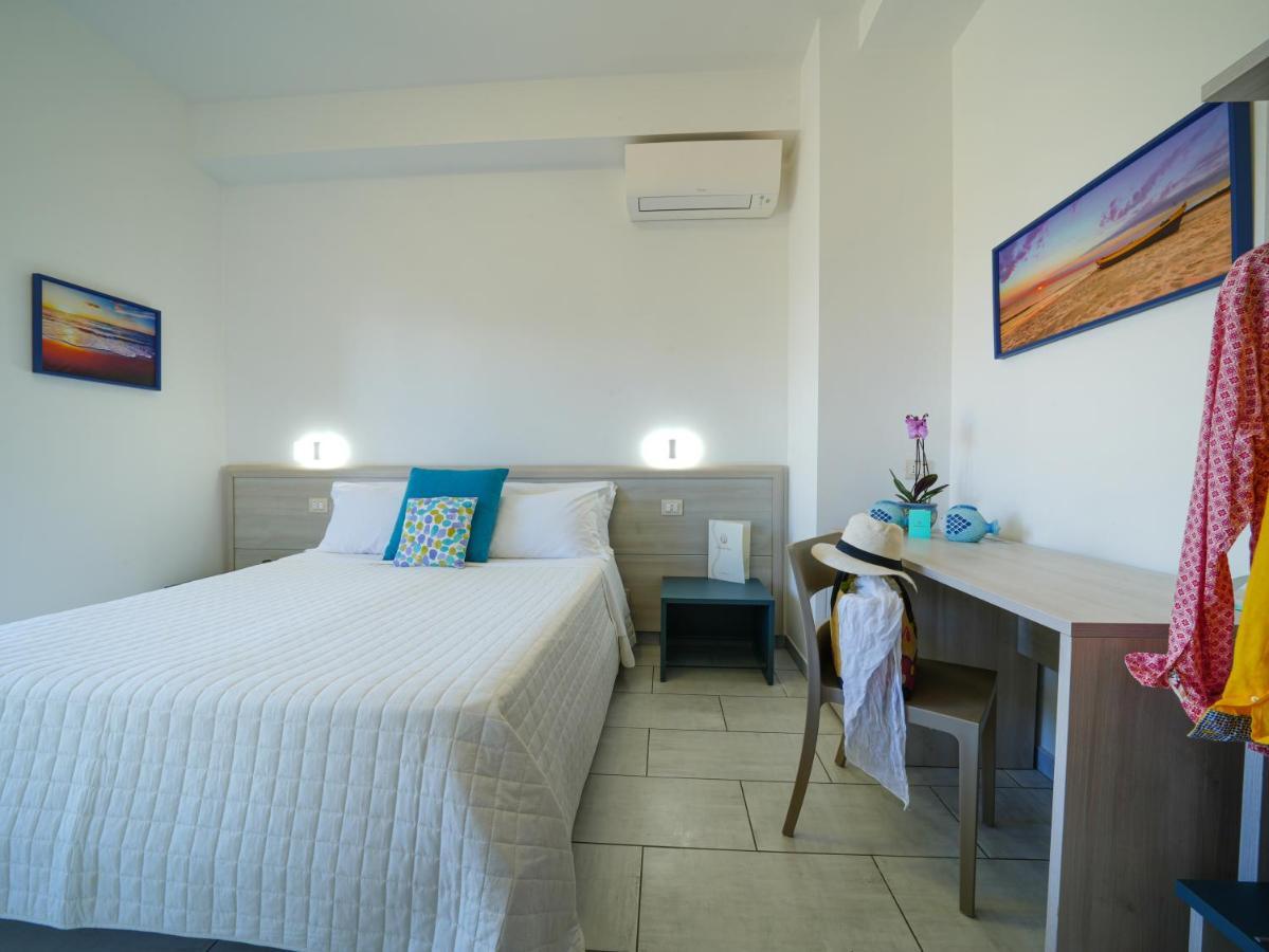Hotel Damanse Санта-Доменика Экстерьер фото