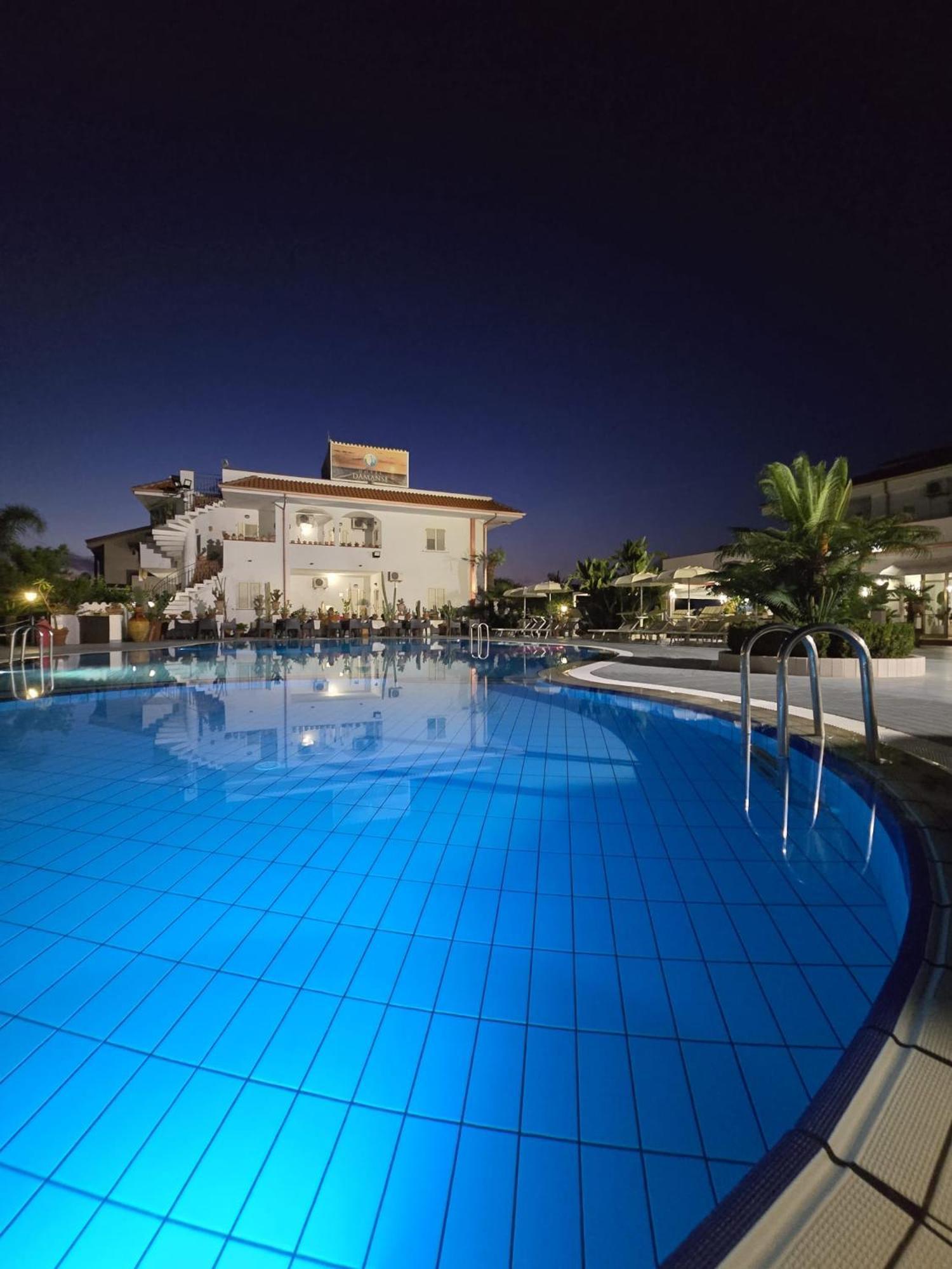 Hotel Damanse Санта-Доменика Экстерьер фото