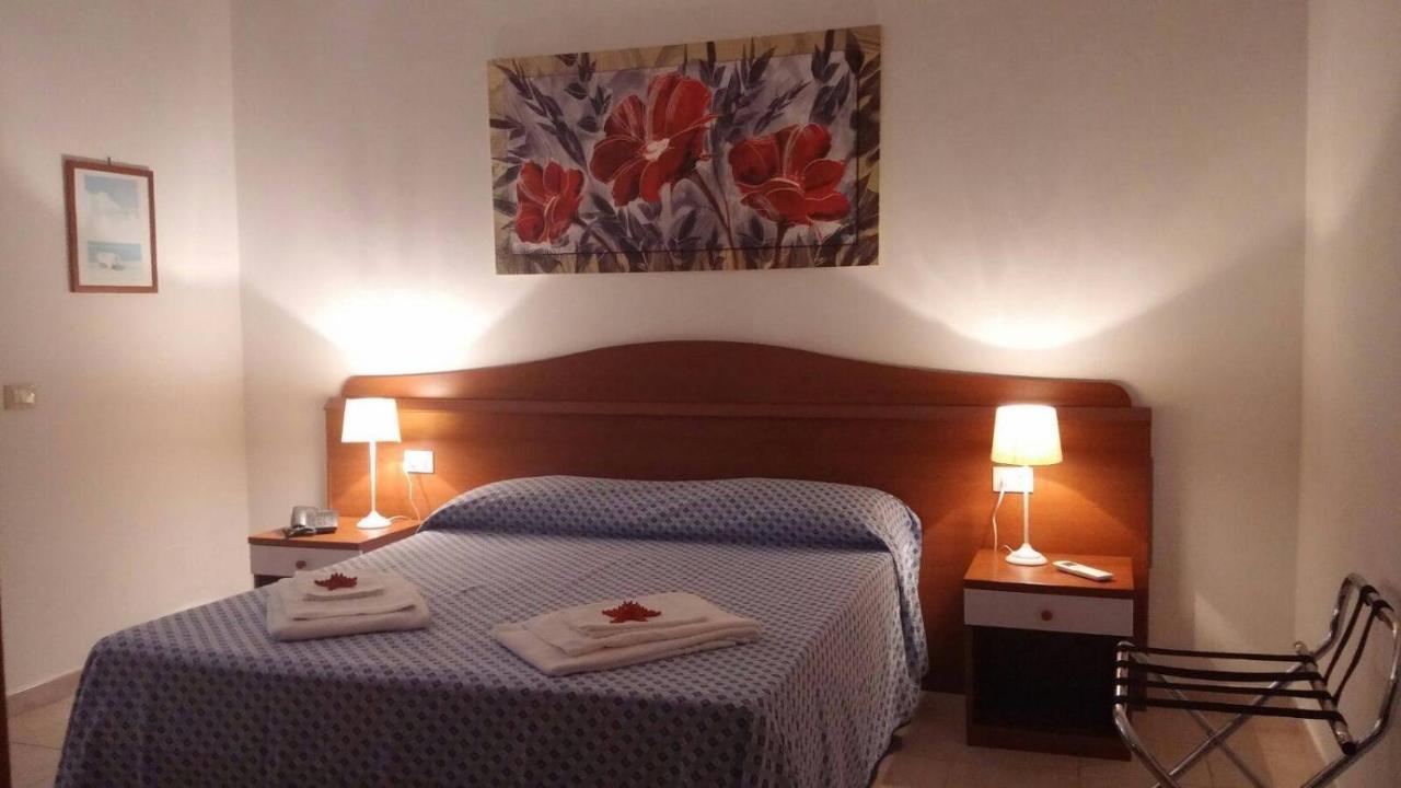 Hotel Damanse Санта-Доменика Экстерьер фото